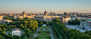 سياره مع سائق قي فيينا